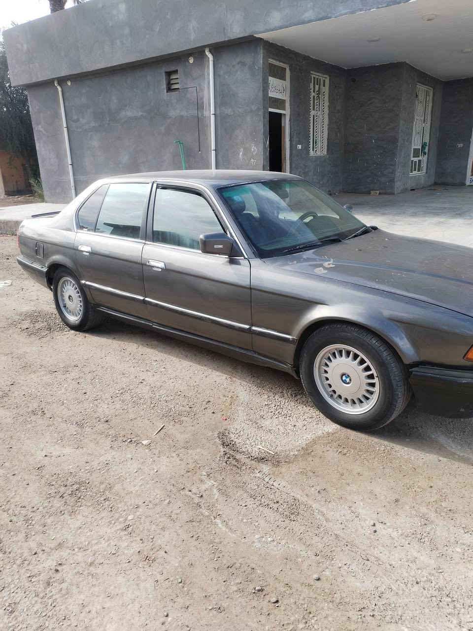 السلام عليكم بي ام موديل 91 السعر 42 اذا اكو سياره مراوس سنويه ل 29 وكاله ام الكوبون باسمي تخنتاير صدق جماليه***********
