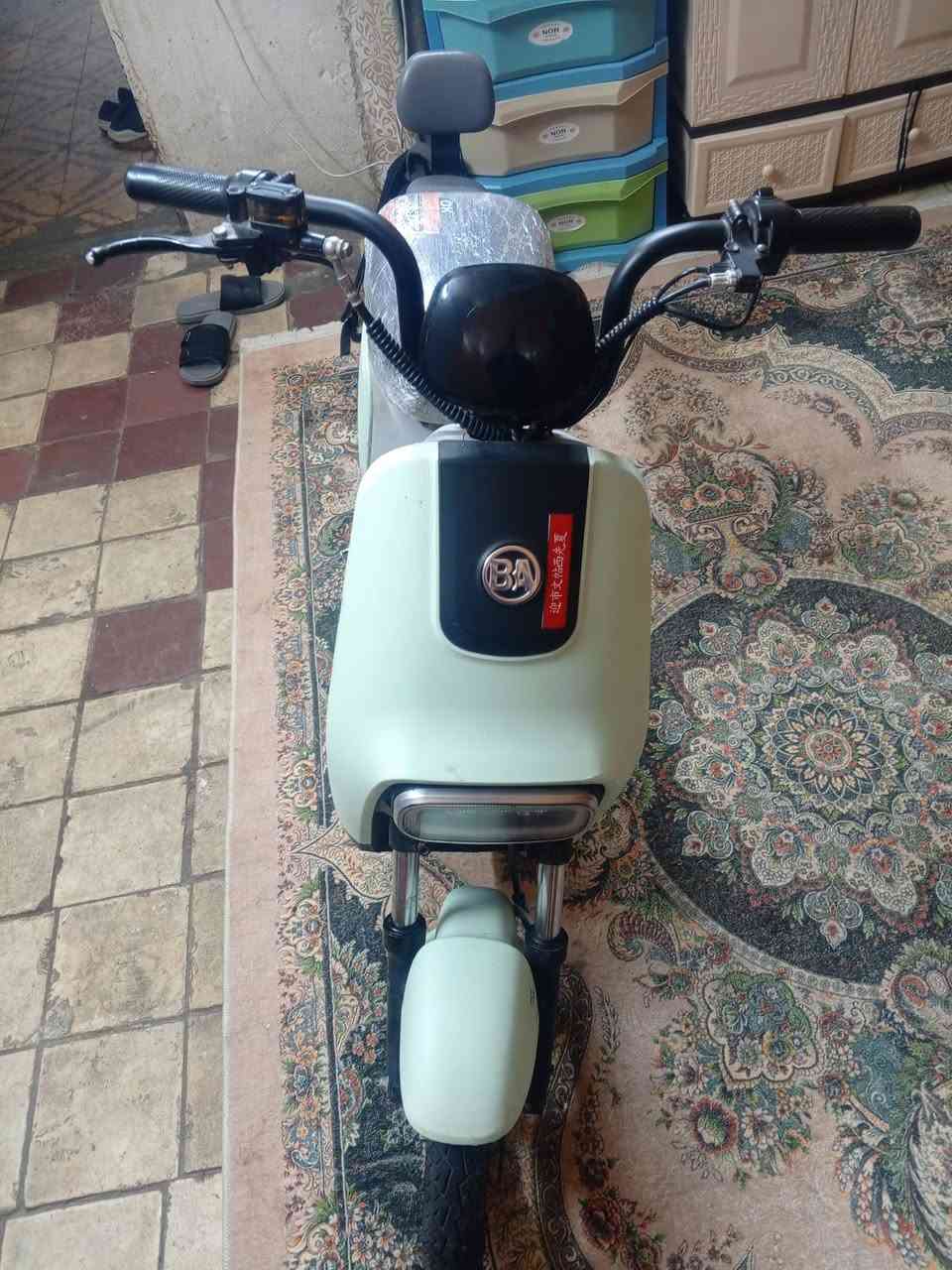 سلام عليكم ورحمة الله وبركاته
دراجة شحن جديده ماخذيها 
كهربائيات باتريات كله نضيف بصمه تشغيل وإيقاف عن بعد 
السعر 300 وبيها مجال شاحنه وياها الي يحب معلومات أكثر ***********
