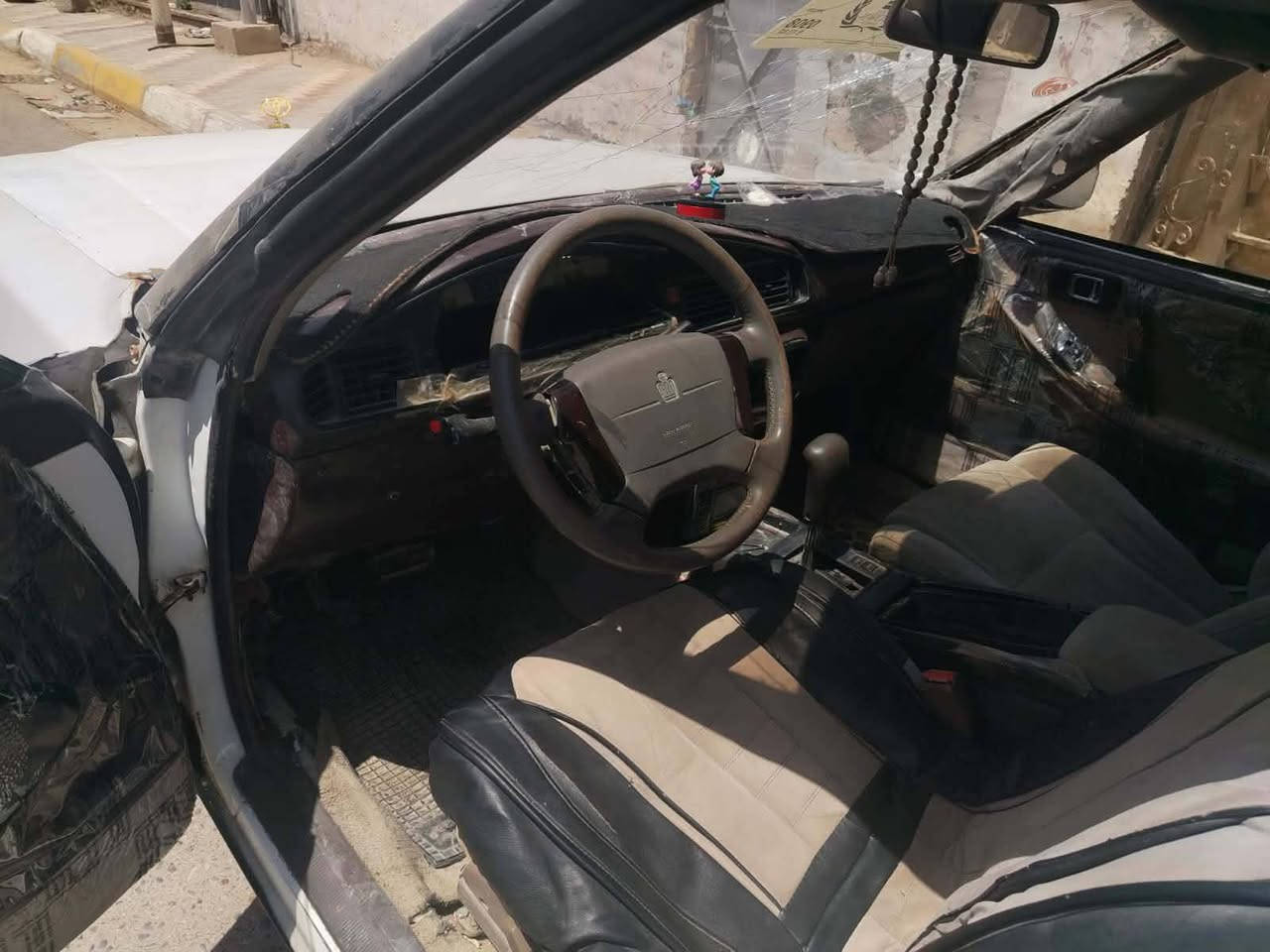 عسلام وعليكم هاؤتوب سيدان مكينه وكير راس ثور جدد حداديه جديده تخم تاير جديد كهربايات كله شغاله سبوعين سلمك لوحات نكليزي بيع مستعجل 25قفل‏‪***********‬‏ ترهم مراوس شعدك نزل وانه تخلك غاص
