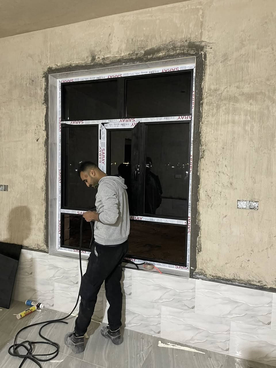 � معمل الامين للألمنيوم 🔷
✨ دقة بالصناعة… فخامة بالتصميم… وضمان بالجودة ✨

نقدم لكم:
✔ أبواب ألمنيوم حديثة
✔ شبابيك المنيوم و pvc 
✔ مطابخ وأعمال ألمنيوم حسب الطلب

🔩 خامات أصلية
🛠 تنفيذ احترافي بأحدث المعدات
⏱ التزام بالمواعيد

📍 العنوان: الانبار - حديثه - صعدة الحي العسكري 
📞 للحجز والاستفسار: ***********

اختار الجودة… اختار الامين  💎
