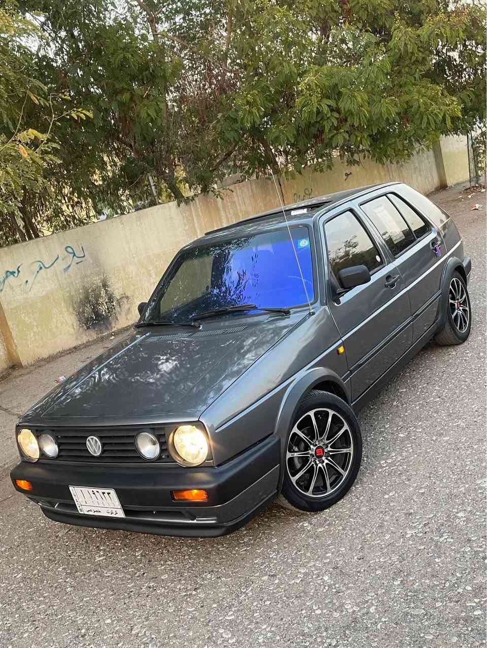 سلام عليكم 
Volkswagen golf mk2 للبيع
‎  دعامي عريض (اوروبي) 
رقم كركوك مشروع وطني لحد2028 كوبون بنزين موجود
محرك 1800 بيلاد قبغ اسود كير عادي 5نمر
دعامي عريض (اوروبي) 4لايتات
سقف سلايت 
جام كهربائي 
 مسجل شاشه بلوتوث
كشن جك 
ريمونت كنترول  قفل مركزي
ويل ماركه SFT حجم 16 اوروبي سبورت تايرات جديد
سيارة جديدة  صدر امامي خلفي جديد كهربائي دعميه للدعميه شرط كل شغال باتري جديد كلشي من سيارة جديدة بدون دينار مصرف صبغ عام للجمالي بدون ضرر
مكاني كركوك رووناكي  سعره 46$ بيمجال للطيبين 
***********
*********** كركوك, العراق
