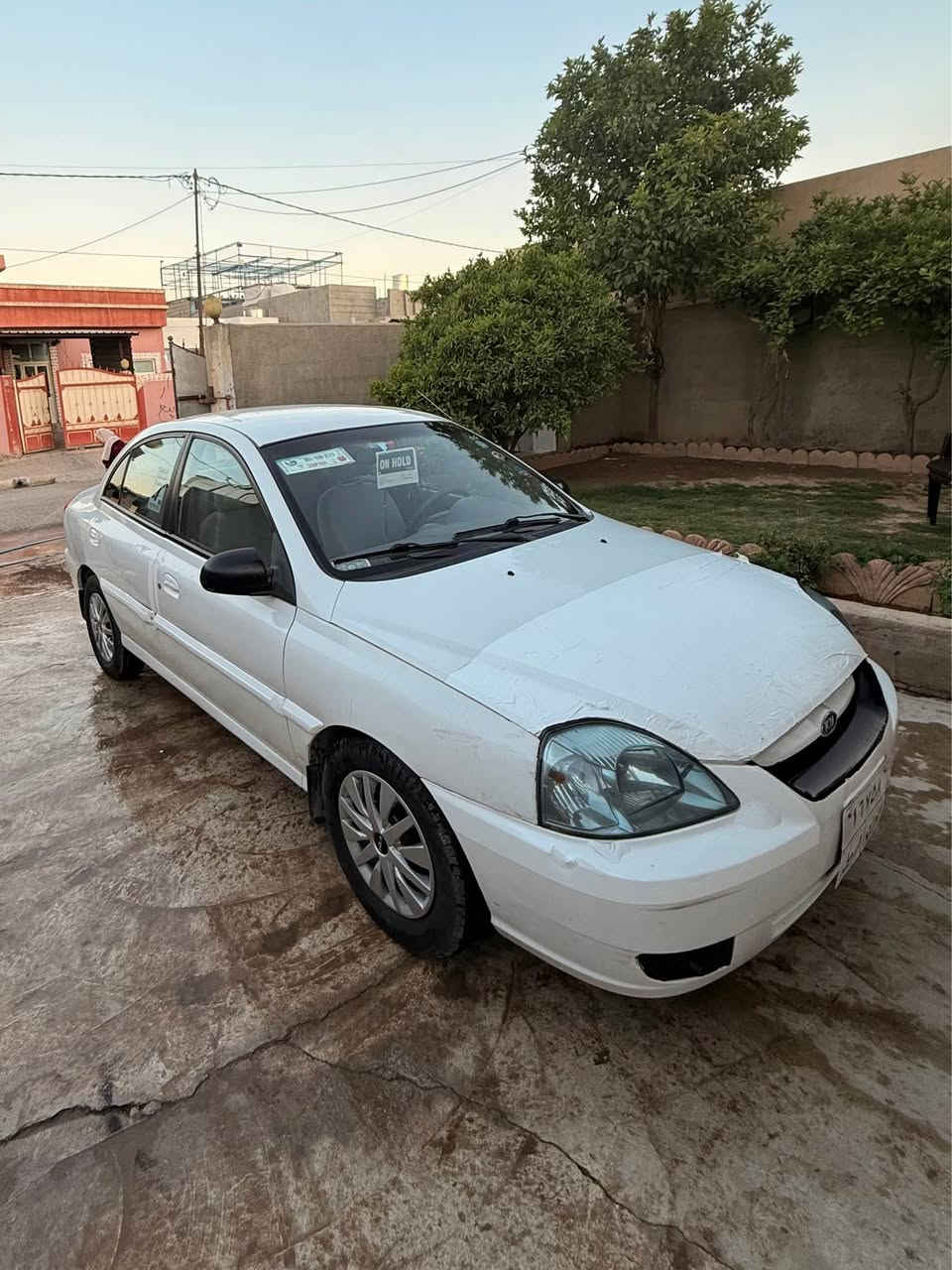 كيه ريو موديل  2005 
بدون ضربه بدون صبوغ 
تبريد ويا صوج سيار دينار مصرف مابي 
شرط تحويل و وكاله 
سعره 65 مكاني كركرك ليلان 
*********** كركوك, العراق
