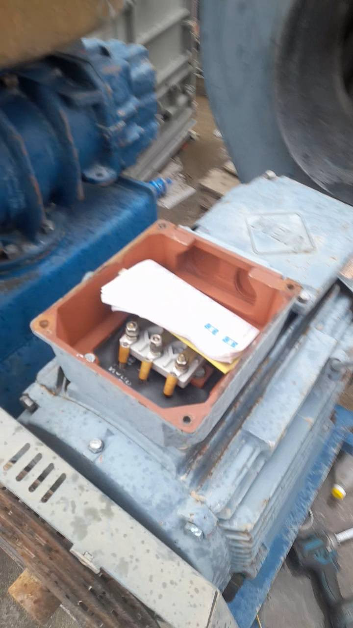 السلام عليكم متابعين صفحتنا الكرام يتوفر لدينا روت بلور ٨ انج مع ماطور ١٠٠ حصان دورة ١٥٠٠ الماني ،،اربيل،،،،، يتوفر توصيل مجاني جميع المحافظات، ،*********** ،واتساب
