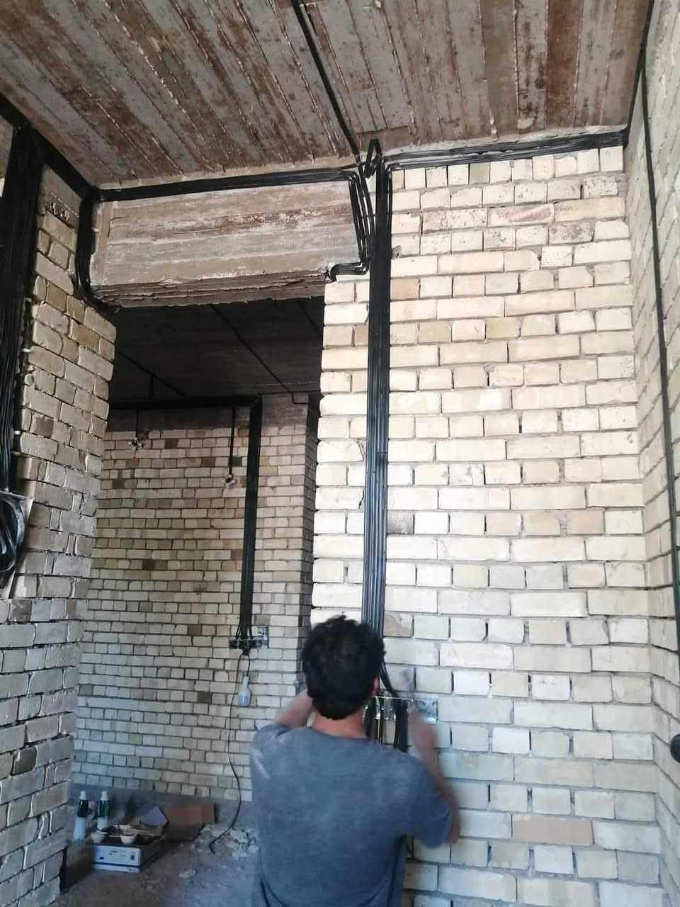 السلام عليكم تأسيسات كهربائية عامه في كربلاء المقدسة سيمنز بوري وعمل بوردات سيطره وعاديه أيضا
نعمل في كافة أنحاء كربلاء
الالتزام بالموعد
علي العبودي *********** واتساب
حسين العبودي
أحمد الخالدي
والله يرزق الجميع
