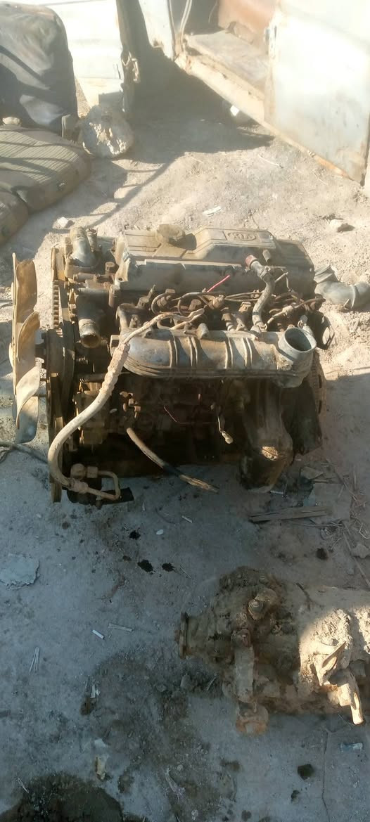 مكينه وكير وتفرعات بنكو كامله للبيع المكان واسط 5 وراق قفل ***********
