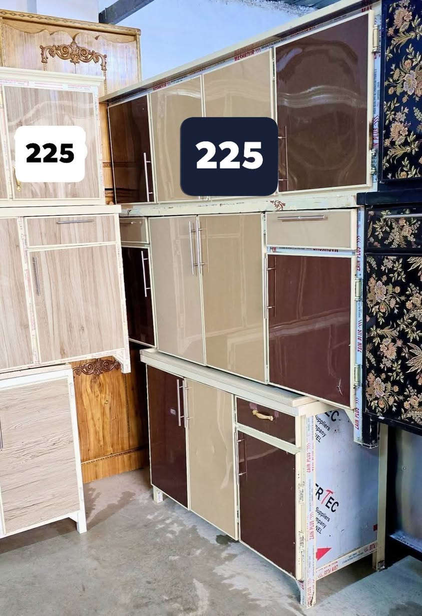 اثث بيتك بأنسب الاسعار سعار الشمال 🌹 
وصول وجبة من الكاونترات 3 قطع سنك مرمر نضاف السعر 225 وبيهم مجال 
صلاح الدين ناحية العلم قرية الربيضة خلف مدرسه سومر للبنين 
***********
يوجد خدمة توصيل داخل المحافظة فقط 🚛
