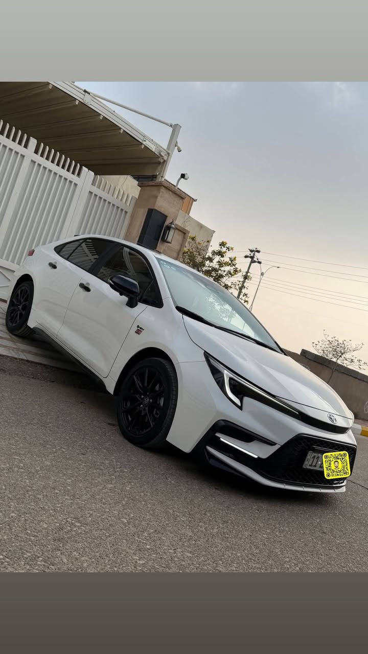 تويوتا كورولا GR هايبرد 2025 – فخامة رياضية
المواصفات: – محرك 1800 سي سي هايبرد – 4 سلندر

– ناقل حركة E-CVT ناعم وذكي

– تصميم خارجي رياضي بلمسات Piano Black

– مقاعد جلد راقية علية ختم GR

– مقعد كهربائي واحد

– فتحة سقف

– 4 كاميرات رؤية محيطية مع نظام تسجيل

– شاشة وسطية تدعم Apple CarPlay وAndroid Auto

– دخول ذكي + تشغيل بصمة

– رادار أمامي + تنبيه مغادرة المسار

– أنوار LED أمامية وخلفية

– جنوط GR قياس 17 إنش

– عداد ديجيتال + تحكم من الستيرن

– مكيف أوتوماتيكي ثنائي المناطق

– نظام تثبيت سرعة

– مرقمة بغداد – فول مواصفات 

ماشية 3

المكان: الناصرية 

للاستفسار ***********
