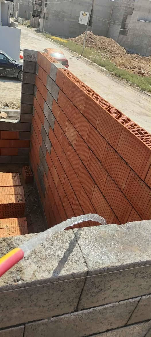 السلام عليكم اخواني اني بناء مال بلوك اللي تريد بالالف او باليوميه واهذ رقمي موجود بالموصل ***********♡♕♕***********
