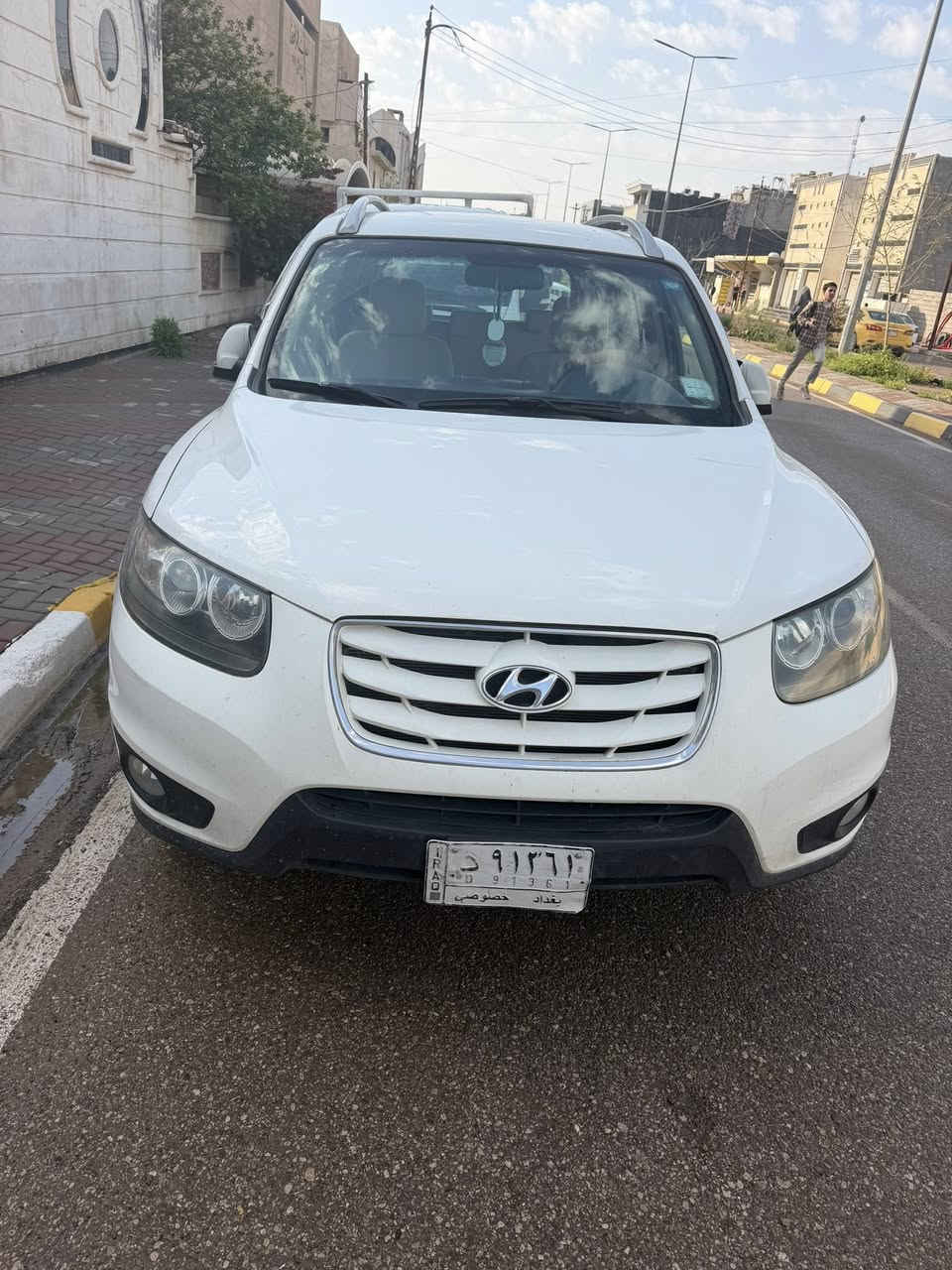 سلام عليكم سنتافي 2012 خليجي رقم بغداد تحويل مباشر مكفوله من الضربه بيهه شبر بالچاملغ الأمامي فقط  مكينه 6سلندر سبعه راكب  محرك كير مكفولات حداديه تخم تاير مواصفات تحكم  ستيرن شاشه كامره  شاير مري مثبت سرعه داخل بيجي ويل كب كروم تبريد 3قطع سبعه راكب وبيه بعد مواصفات مشروع وطني سياره جديده وجاهزه من كلشي مابيها اي نقص السعر 163 للاستفسار/ *********** 
مكاني / بعقوبة
