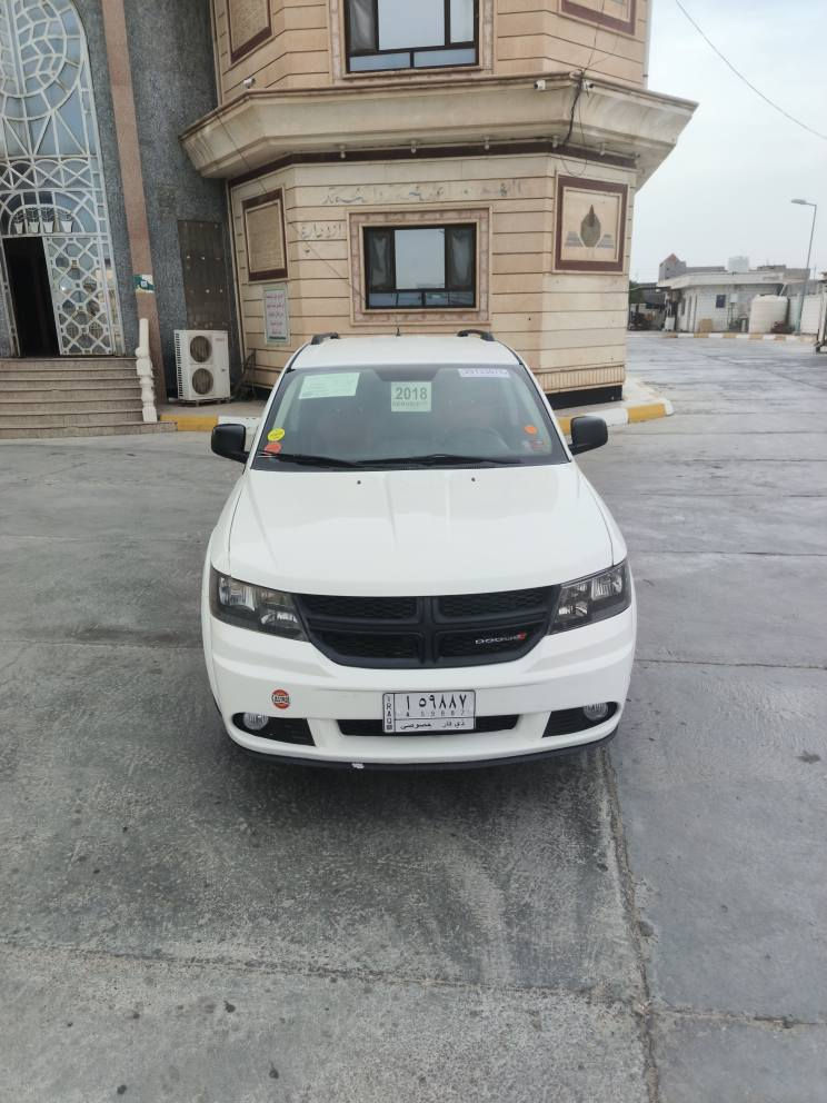 دوج جورني 7راكب موديل2018فول مواصفات(السعر105)(***********)بيها حزام صبغ جاهزه مكينه وكير كفاله تبريد ثلج حداديه جديده تخم تاير جدد كهربايات كلها شغاله رقم ذي قار سنويه لغاية 30عنوان السياره البصره*********** البصرة, العراق
