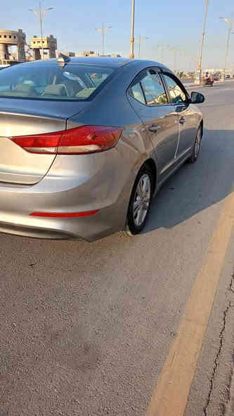 السلام عليكم للبيع سيارة انتر موديل 17 محرك 2000 ضربتها شبر بنيد و بالجاملق فقط سيارة نص فول مواصفات سيارة حلوة 
سعر 133 ورقه 
 بيها مجال 
رقم صاحب السياره 
***********
