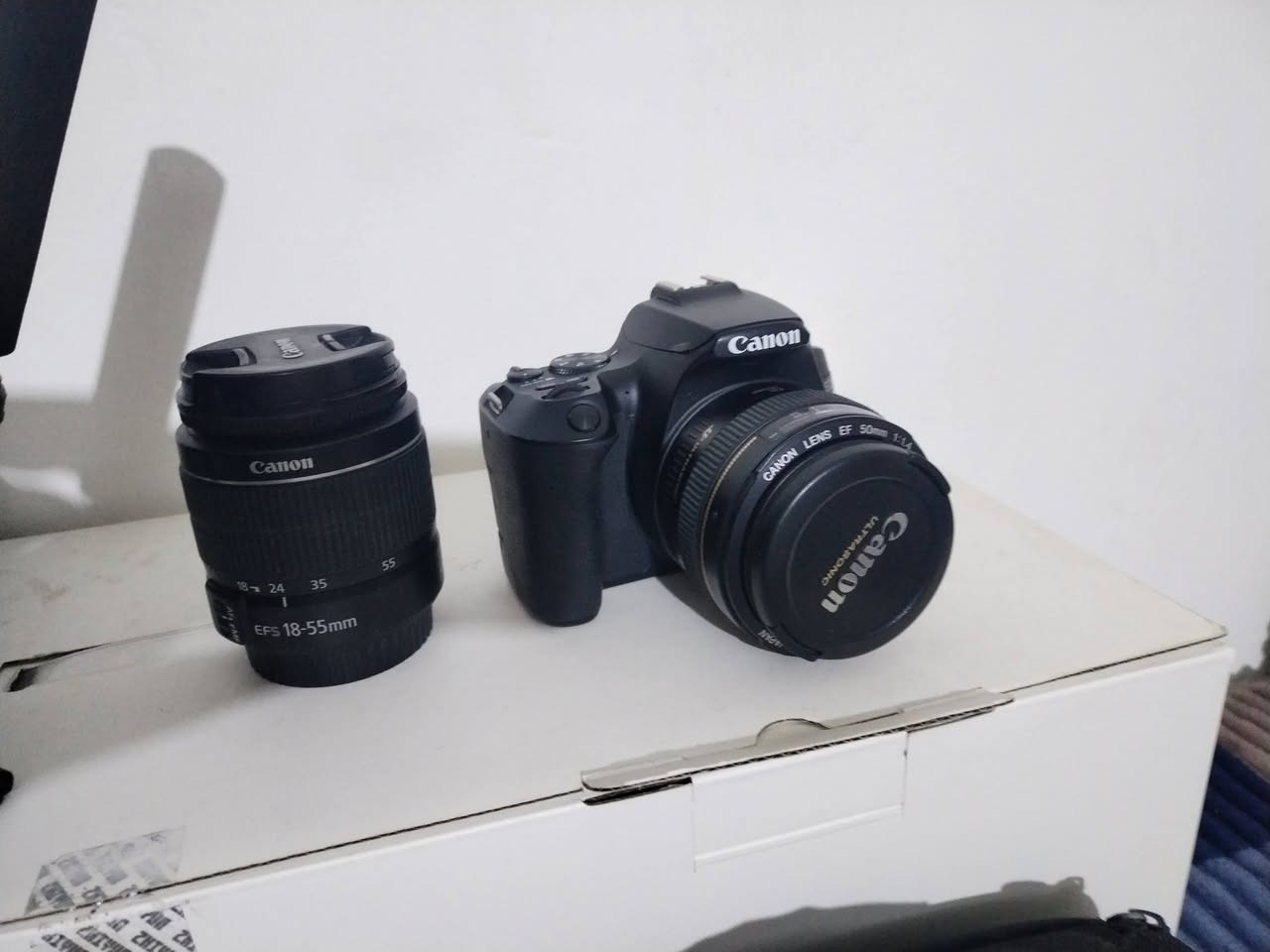 📸 للبيع | Canon D250 + Ronin Gimbal
عدة تصوير متكاملة بحالة ممتازة، مناسبة للتصوير الاحترافي وصناعة المحتوى.
✅ Canon D250 نظافة 90% ✅ عدسة 24-70mm ✅ عدسة 50mm ثابتة (Prime Lens) ✅ Ronin Gimbal (المثبت الظاهر بالصورة) ✅ جميع المعدات تعمل بكفاءة عالية وجاهزة للاستخدام.
🔹 مناسبة للتصوير الفوتوغرافي، الفيديو، الإعلانات، وصناعة المحتوى. 🔹 استخدام شخصي وحالة جيدة جداً. 🔹 لا تحتاج أي صيانة.
📍 الموقع: [بغداد]  📩 للاستفسار والمفاوضة على الرقم الاتي :***********
