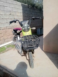 بويسكل شحن للبيع حجم 14.كلشي شغال بس يعوزو بطاريات السعر 75بي مجال الر...