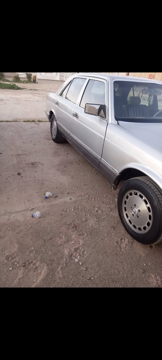من رخصه مدير الكروب 
مارسيدس للبيع موديل ٩٠ سياره خير من مكينه وكير بچيس رقم بغداد بسمي سيارة جديده ومال جناي مكانه كربلاء طويريج 
سعر ٣٨ اي ستفسار خاص او اتصال على رقم ***********
