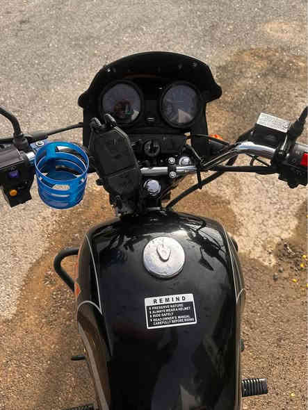 دراجة دايوان موديل 2025 مرقم دراجة الله وكيلكم شبه زيرو اخذتها حتى اكضي شغلات بيها وراها نامت بلبيت لان اني كثير سفر دراجة هي تحجي على نظام والحمدلله والشكر 
بأسمي شرط تحويل سعرها مليونين و 500 
هذا رقم لتواصل *********** بعقوبة
