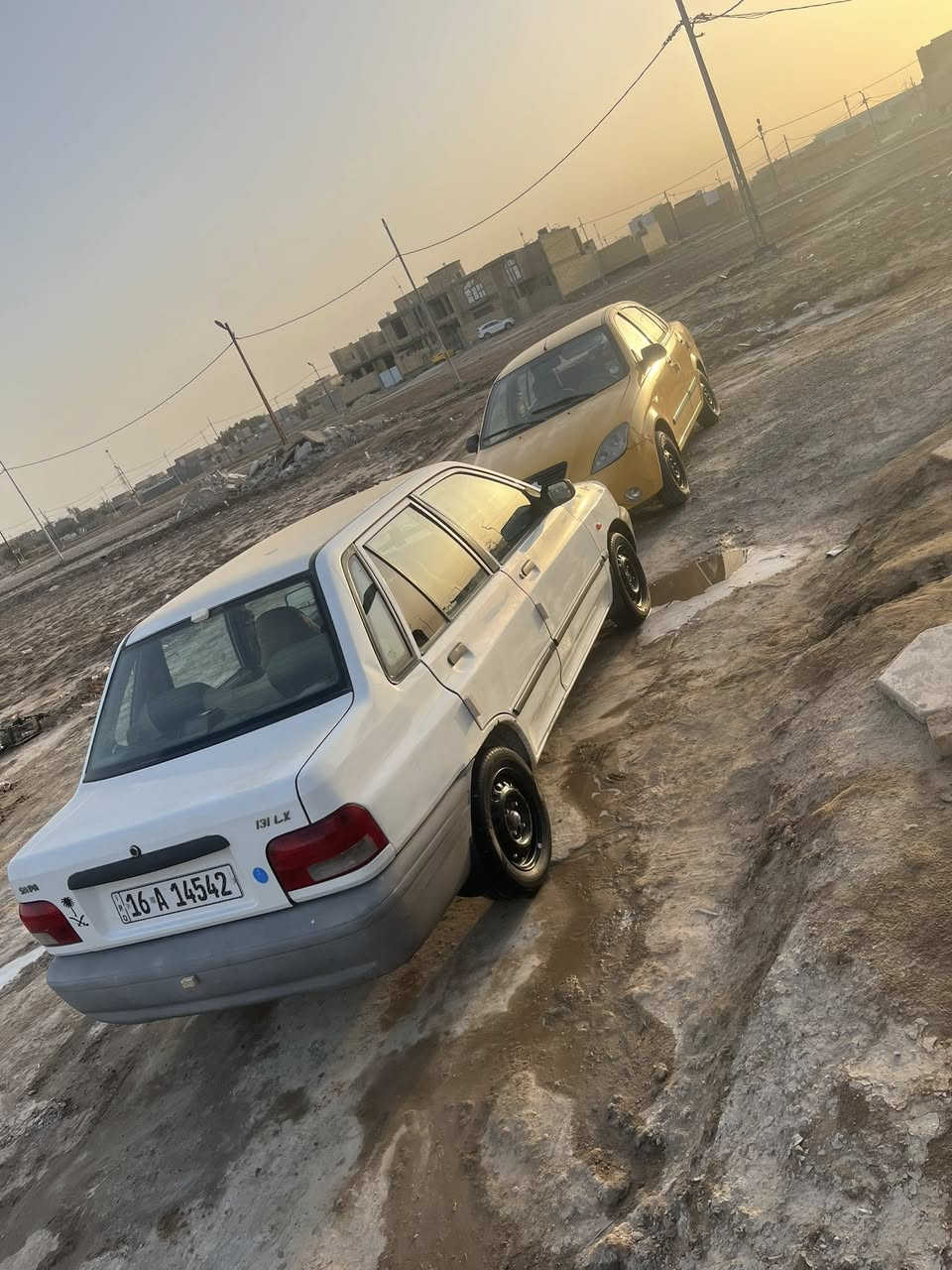 السلام عليكم سايبه موديل ١٢السياره كامله من كير وحداديه ومكينه شرط لاتنقيص ولاتبخير تبريد تدفئه كله شغال السياره كفاله عامله بدون صبغ ولاتبديل  حته بدون كصً خياس باسمي رقم إنكليزي  سنويه لل٢٧ تريد مداور تريد وكاله بخدمتك السعر ٣٩وبيها مجال شي بسيط رقمي*********** المكان ديوانيه والي مو شراي لايتعبني
