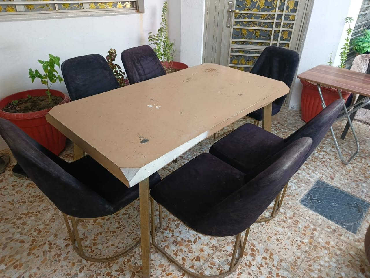 غراض لبيع المكان حي أور سبع قصور شارع ابو علي واتساب *********** اتصل واني بخدمتكم
