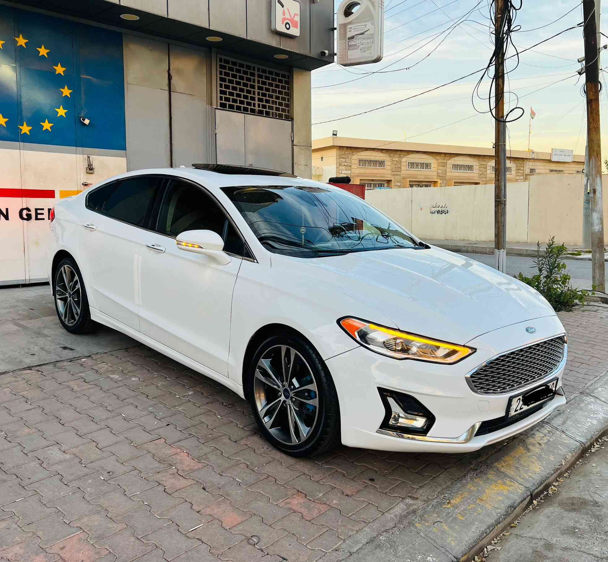 Ford fusion 2019 titanium AWD
اعلى فئه من فورد يعنى فول فول الاخير گير محرك كفاله محرك ٢٠٠٠ تيربو ماشيه ٨٤ الف قطعتين صبغ جاملغ و بوند بدون دواخل  لايتات و راديترات بيلادى تحويل نفس يوم   مكان اربيل  سعرها ١٤٦ مجال بسيط ***********
