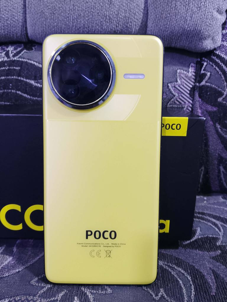 poco F7 ultra 
ذاكره 512 جهاز نضيف بي شخط خفيفه بل حوافي ماتبين واضحه بل صوره بوبجي 120 فريم . جهاز كامل ملحقاته الشاحنه120W,جهاز نضيف مشحون 100.مره  صحه بطاريه100 .عنواني موصل . 
السعر 700  الشراي يتصل عل رقم او واتساب ***********
