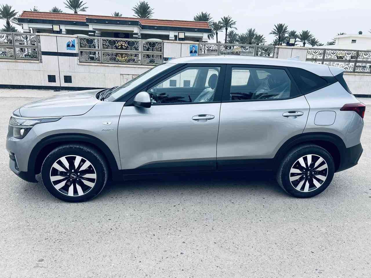 كيه سلتوس موديل ٢١ حادثه جامغ  وشويه من البنيد شواصي مكفوله السياره فول عده الفتحه السعر ١٣٦ المكان بغداد  السياره بسمي  ***********. مكينه ألفين دوش
