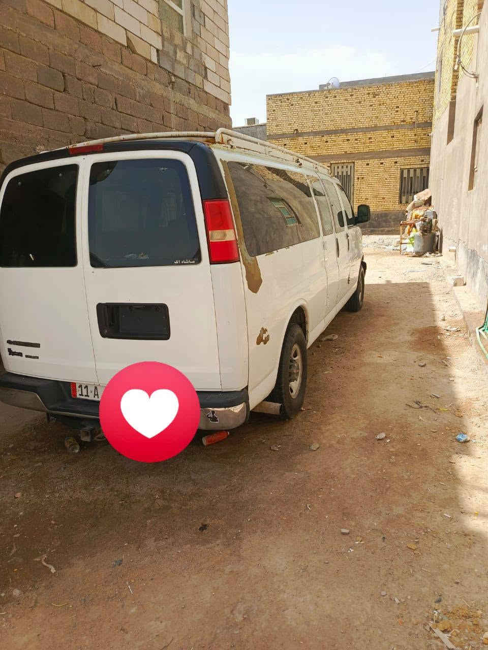 السلام عليكم سياره سفانه موديل 2009 للبيع سياره جاحزه من حداديه من تبريد تخم تاير محرك 6100 كيره 1000 رقم نكليزي  سياره بسمنه السعر (88) وبيه مجال الرقم ***********بصره ابو الخصيب
