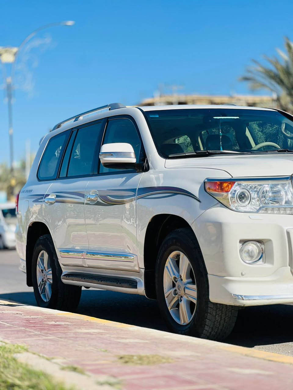 للبیع لاندكروز GXR  بريم اصل 6 سلندر مكفوله ما عدى بارد بسيط بدور الجاملغ الخلفي حسب ما موضح بالسونار كير ومكينه ما مفتوحات حدادية جديدة وادامة كاملة لمنضومة البانزين سياره جاهزه مابيها اي نقص رقم بغداد باسمي مكانها كربلاء للأستفسار ومعرفة السعر التواصل خاص او على الرقم *********** كربلاء, العراق
