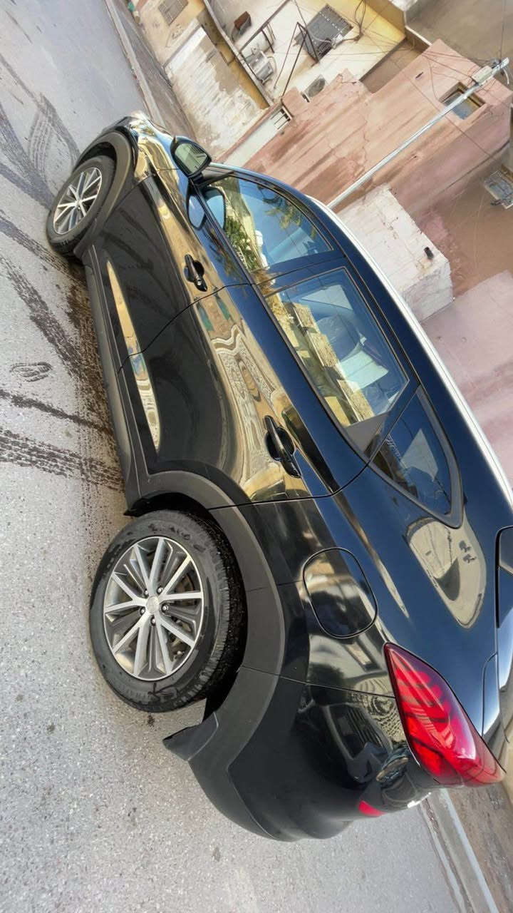 توكسان 2020 وراد امريكي 
صور الحادث موضحة بالمنشور 

محرك gdi 2400  ماشية 55 الف ميل 
بصمة ابواب وبصمة تشغيل وصندوق 
حساسات امامية 
حساسات جانبية 
رادار 
تحديد مسار  
سايد بيرك بصمة 
اوتو  هولد 
وضعية قيادة نورمل وسبورت 
كروس مثبت سرعة 
كشنات  الامامية تدفئة 
كشن السائق كهرباء 

السيارة جديدة واستخدام شخصي مابيه اي نقص
كير ومحرك مكفولات 
تبريد وتدفئة في حال ممتازة 
صدر السيارة بلادي مال شركة وفي حال جيدة جدا 
السيارة خير من الله ومابيه نقص برغي 
السعر المطلوب 16000$ وبيه مجال جدا بسيط

للاستفسار التواصل عبر الرقم 
***********

بغداد - الغزالية بغداد, العراق
