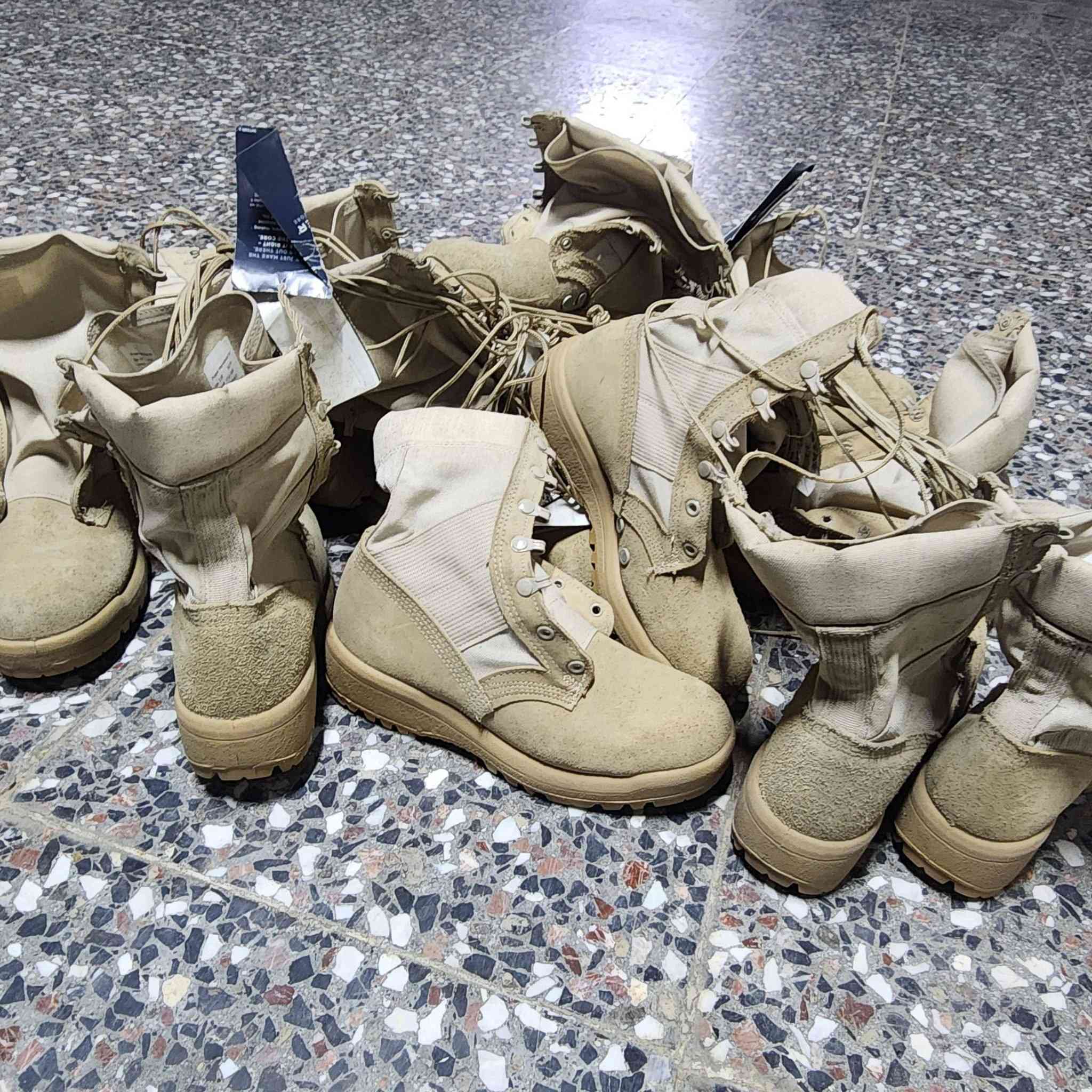 عرض مميز 
توفر بسطال بيلفيل الصحراوي
 مريح باللبس وخفيف بالحركة
 يتحمل الاستخدام القوي
متوفر بمختلف القياسات
 خدمة توصيل لجميع المحافظات
الكمية محدودة  للاستفسار والطلب: ***********
