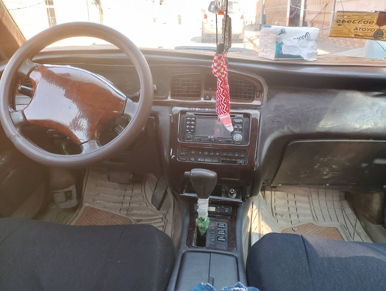 السلام عليكم . كراون بطه موديل 93 متصل مكفوله من جميع الشرعيات رقم بغداد بأسمي تحويل مباشر مكينه 3000 سياره جاهزه من كلشي . مكان السياره الانبار فلوجه . السعر 55 وبيها مجال للأستفسار أكثر  اتصال 

***********
***********
