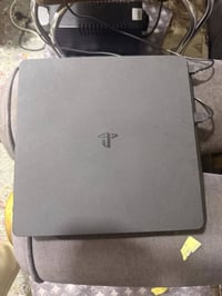 بلي ٤ مهكر • ٥١٢ جيجا • ٤ ألعاب