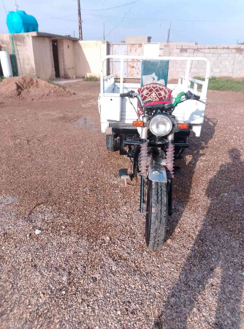 السلام عليكم ستوته دايوان للبيع ستوته موديل13اوراق اصولي مكفوله تايرات جوبلس  دبلات جدد فنجات جدد بنزات بريك جدد ضفيره جديده محرك 23مكفول سلف هندر نقصها بس بتري السعر 950وبيها مجال مكاني واسط الدبوني انتصل وبيك خير ودلل***********
