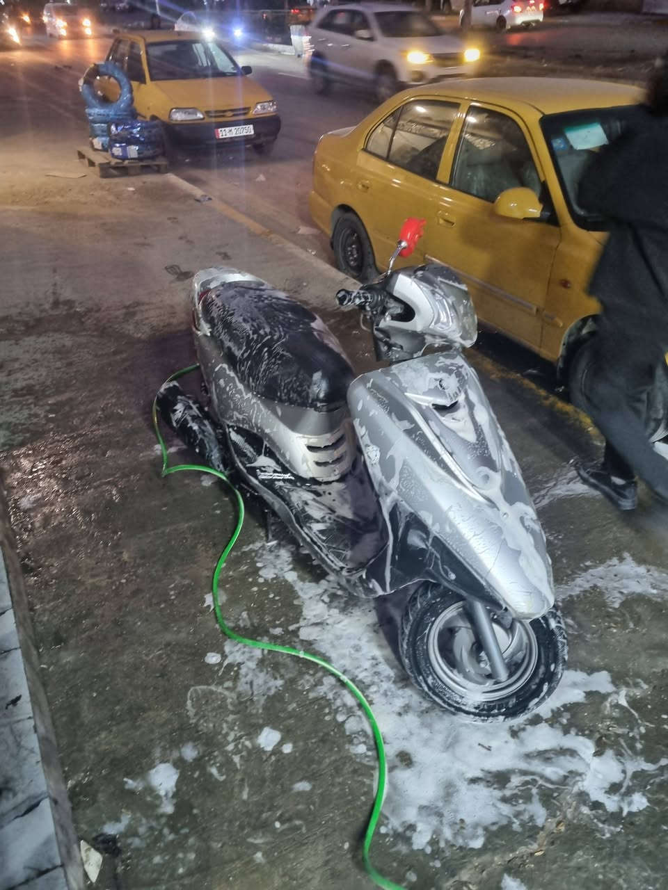 السلام عليكم دراجه لبيع دراجه بلاديه ما مفتوحه  والسعر 850 وبيهه مجال لشراي للعنوان بغداد الحريه ولا ستفسار عله رقم ***********
