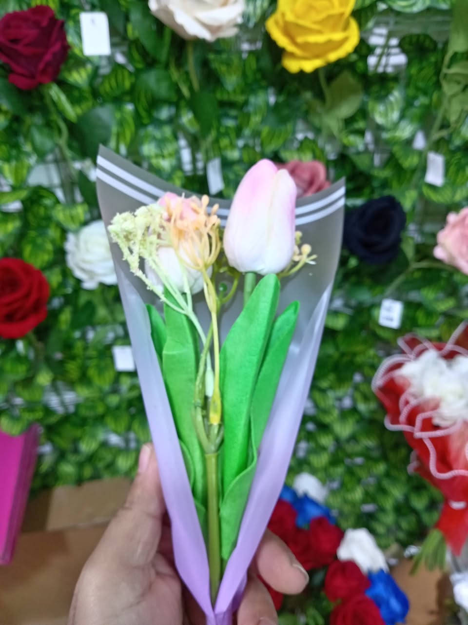 تم بحمدلله افتتحاح محل  ورد قرب مدرسة العدنانية. اتوفر كافة انواع الورد بكوالتي جدا عالي. بوكيه تخرج ومسكات للمناسبات والاعراس  . يوجد توصيل داخل بعقوبة مجاني وبأسعار رمزية جدا. حجز واتساب ***********
