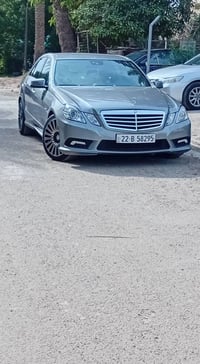 مارسيدس W212 للبيع  موديل 2011 فول مواصفات عدا الفتحه  كشنات كهرباء وه...