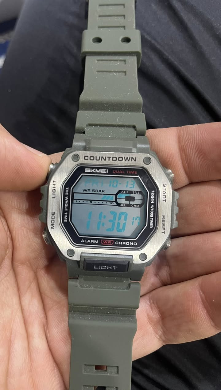 بسم الله الرحمن الرحيم
تحيه طيبه للجميع ♥️ 

للبيع ساعه سكيمي skmei

سير ربل اصلي 

مكينه بطاريه 

كامل مرفقات

مقاوم للماء 

مضيئه ليلاً 

السعر 30 الف  

 

يوجد توصيل إلى جميع محافظات العراق وبغداد أيضاً 

للحجز والاستفسار المراسله على الخاص  موجود


**إذا كنت صاحب هذا الإعلان وتريد حذفه لأي سبب، رجاءا أرسل رسالة إلى الدعم الفني**
