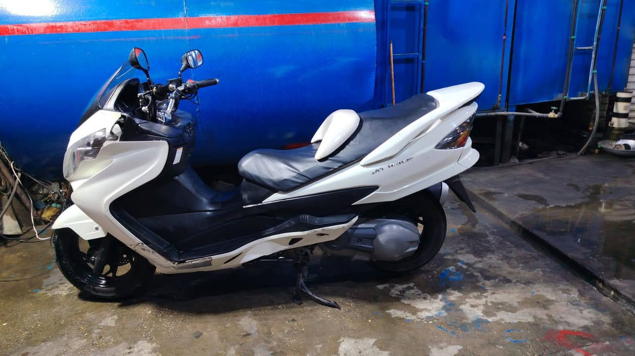 دراجه سكاي ويف بصمه  ياباني سرعتها 160 مراوس بدراجه مكان بغداد بلديات تقاطع الكهرباء ***********
