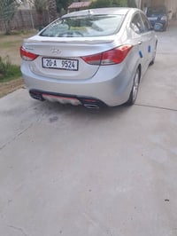 النترا • ٢٠١٢ • باب خلفي