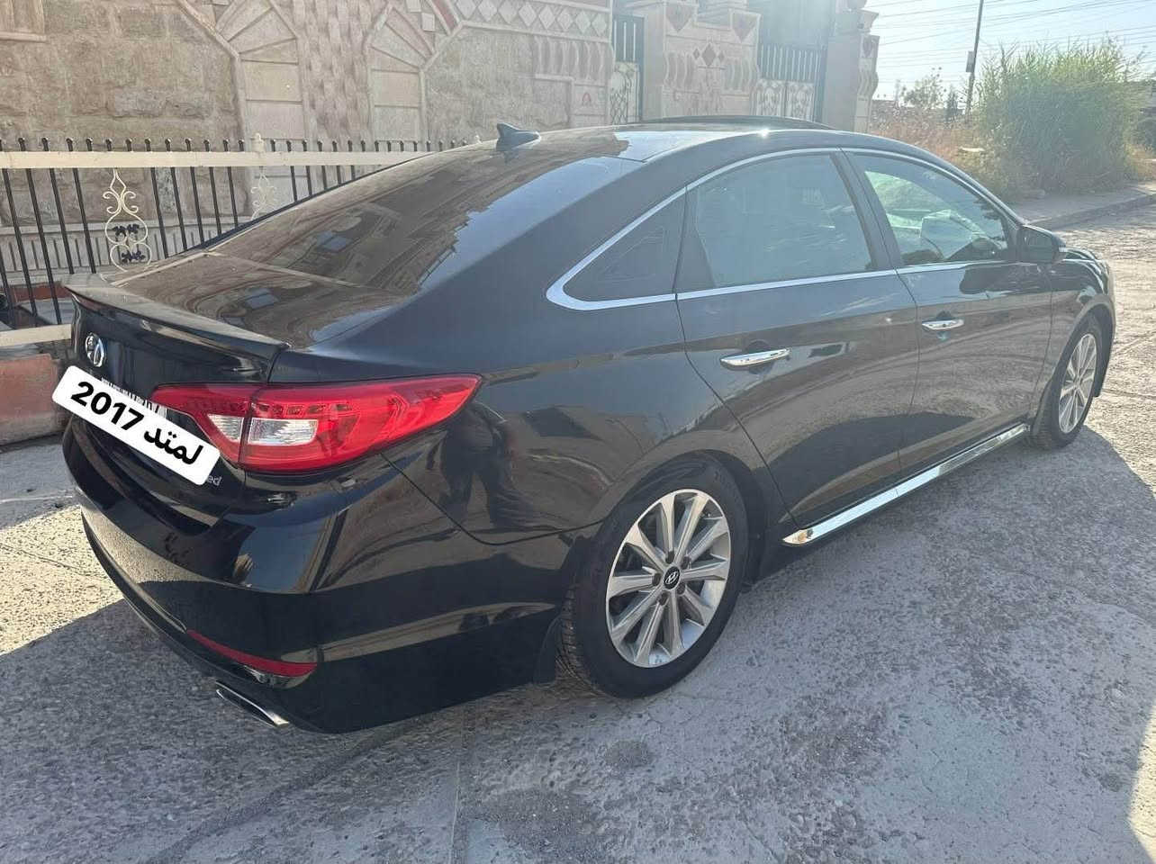 سوناتا لمتد فول الفول 2017
امريكي جميع القطع نفس الليبل
ضررها 3 قطع رش كلير يعني تكدر تزيلها وترجع علبلادي 
وبيها جاملغ السكن مبدل اصلي بلادي 
سيارة رقم دهوك جديد 
مواصفات فول الفول لمتد 
ميحتاج نكتب المواصفات اللمتد مواصفاتها واضح
طخم تاير جديد
ماشية 120 

السعر ببلاشششش البلاششش 

 يرهم مراوسة حسب القناعة 

يرجى الاتصال لصاحب السيارة

للاستفسار ***********
*********** موصل, نينوى
