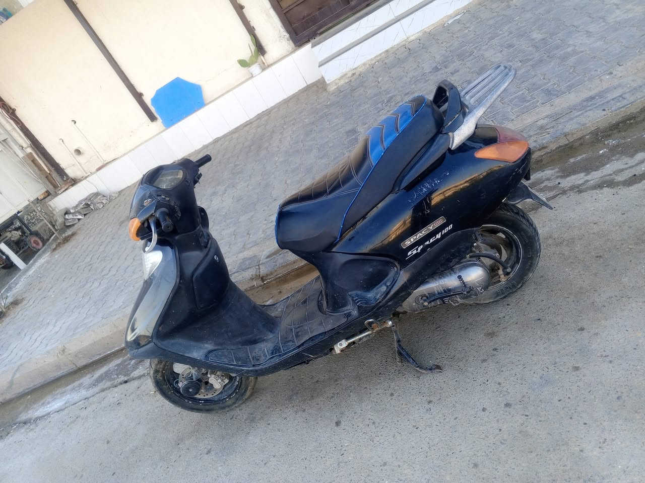 سبيسي للبيع دراجه نضيفه مكينه مبدل بس بلاستيك ولف فقط سعر 550 رقمي ،***********
