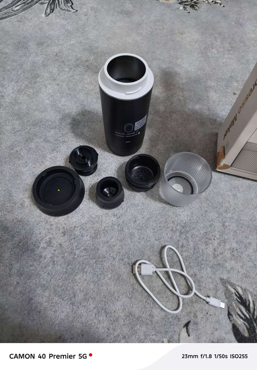 السلام عليكم
للبيع 

الة صنع القهوة الاسبرسو الشحن

قهوة باردة قهوة ساخنة 

جديدة وذني الملحقات الوياها جايات 

كاملة تستقبل كبسوله زغيره وكبسوله جبيرة وبودرة


**إذا كنت صاحب هذا الإعلان وتريد حذفه لأي سبب، رجاءا أرسل رسالة إلى الدعم الفني**