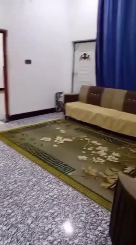 بيت زراعي للبيع٢٠٠ متر  السبل قرب مكتب ابو ساره الثاني السعر ٤٥ مليون للاستفسار ***********

