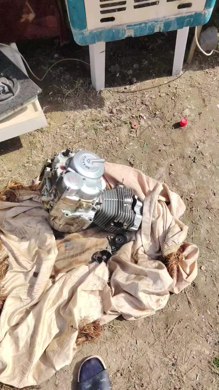 ابيع هيج كوم حديد جاف اترب 50الف ***********
