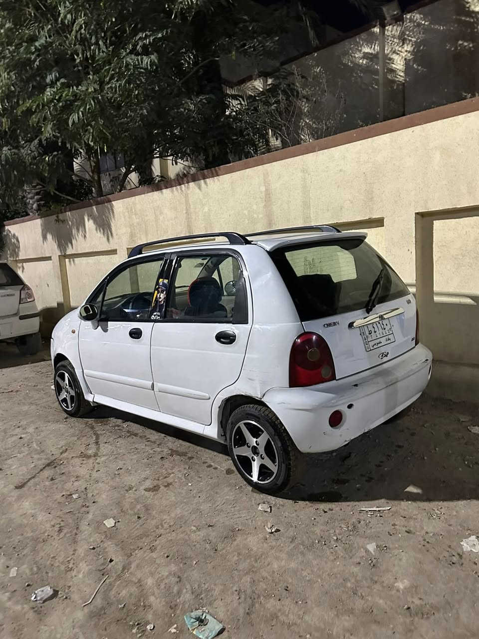 من رخصت الادمن السلام عليكم سياره(QQ)2013 لون ابيض سياره خير من الله نضيفه بشكل مكينه جديده كير جديد تخم تاير جديد دواخل جديده ويل كب رياضي تبريد السياره كامله على آخر حبايه ماناقصها أي شي بس دعاميته الكدام بيها شويه شخوط الباقي كله مكفول او مابيها أي خياس مكان السياره بابل السعر 30 او قابل لتفاوض او هاذا الرقم بي واتساب او اني خادم (***********)
