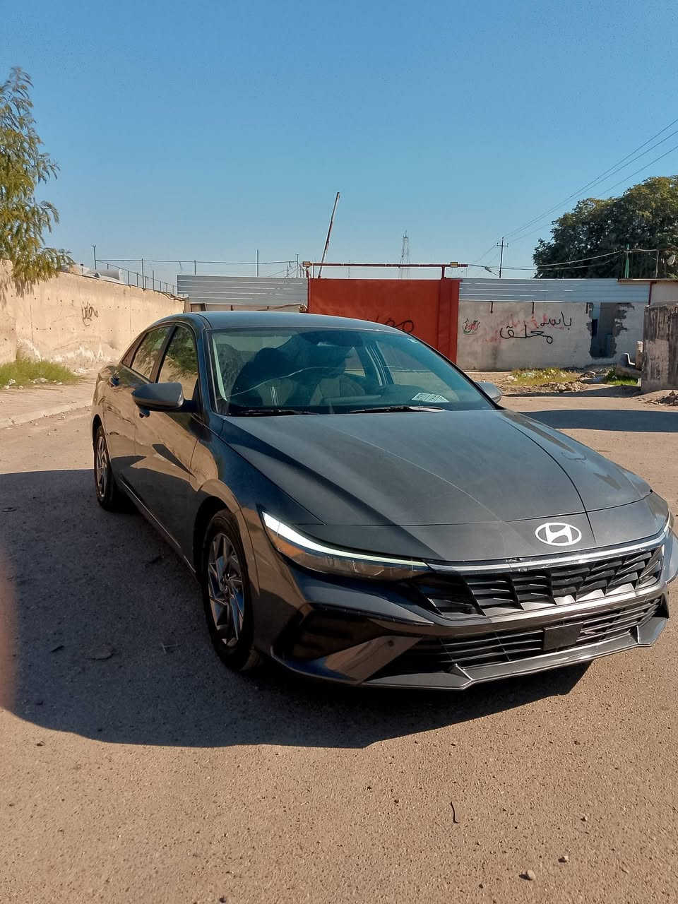 ‏السلام عليكم للبيع دخول جديد بسمي موديل24 صبغ جاملغ جهة سائق  وشوي من حافه البنيد الي بجه الجاملغ بدون اي دواخل بدون ايرباك ماشيه 10m
‏السعر 142وبيه شي بسيط مكاني بغداد حي العامل ‪***********‬ نص فول
‏بصمه 
‏يداة ترحيب 
‏جنطه ذكيه 
‏عداد الكتروني 
‏رادار بل مري 
‏رادار توقف ذاتي 
‏تشغيل عن بعد 
‏
