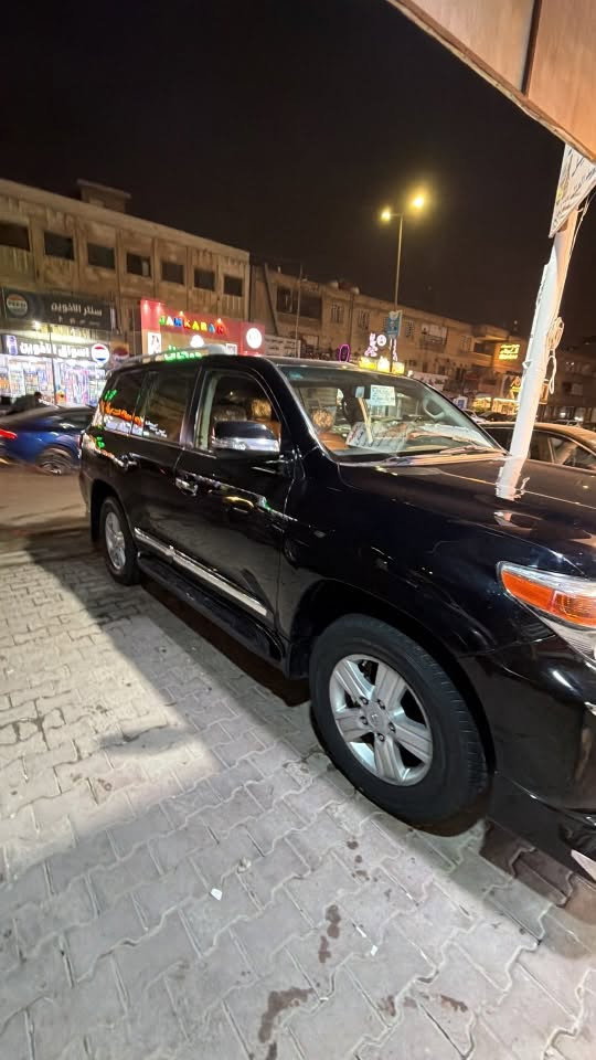 لاندكروز GXR موديل 2012  ياباني

محرك 6 سلندر 4000 سيسي

كفاله عامة من كلشي 

سيارة جديد مكينة و كير كفاله. من الفتح  صدرها او حداديه نظيفة داخل نظيف

مواصفات السيارة :

فتحة سقف 

كشن كهربائي 

مثبت سرعة 

لايت زنون 

كشافات سكن زنون 

شاشة كار بلي اضافية

ثلاجة. 

سعر السيارة 325ورقة بيهة مجال للتفاوض 

تبريد حار بارد شغال  

السيارة رقم بغداد مداور ثاني يوم

 للأستفسار ***********
