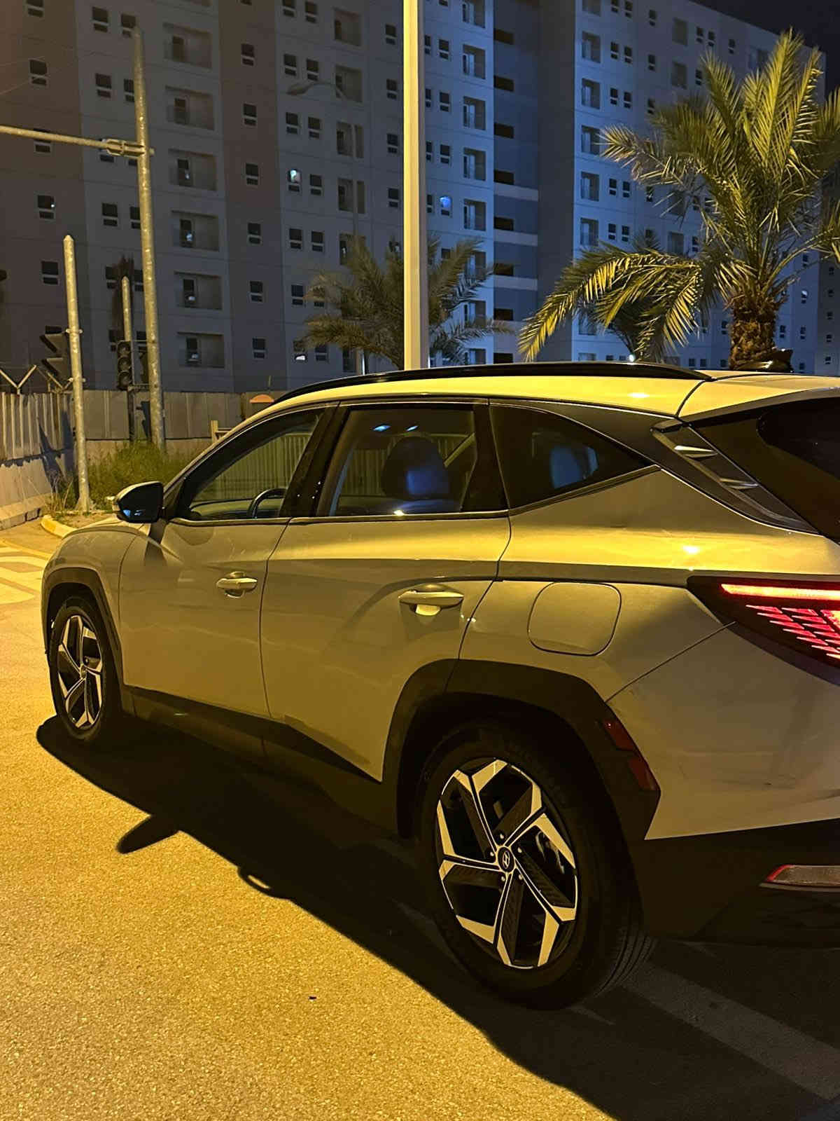 السلام عليكم ( مكلف في النشر)
توسان 2024 لمتد وارد امريكي محرك 2500 اعلى مواصفات خاصه لمتد 1/1 VIP.   ( ترهم مراوس حسب القناعه ) بدون اي تبديل ليبل واحد بدون ارباك كلهن سليمات 
 بصمه + بصمه ابواب لمس
 بانوراما 
كيج الكتروني متغير 
كاميرات ٥
كير دكمه 
نقط عمياء
رادارات امامي خلفي جانبي
تتقدم للامام وللخلف ب بصمه
هندبريك بصمه
كشنات كهرباء
كشنات جلد اسود
كشنات خزن ميموري
كشنات تبريد وتدفئه امامي خلفي وتدفئه استيرن
قياده اليه
بك لايت لد
 لايت لد + زينون
شاشة كبيرة لمس
من تشغل اشارة يقلب الكيج كامره
 شارة جانبيه
تثبيت سرعة
ويل كب كبير كروم
تحديد مسار 
فول تحكمات ستيرن
تبريد لمس
 السماعات شركة BOSE
 شحن وايرلس
نظام gps خرائط
 شفتات كير ب ستيرن
حساسات امامي خلفي
تشغيل عن بعد 
 اوتو بارك 
 مود ادرايف اقتصادي - سمارت - سوبر -وثلجي 
نظام نزول منحدرات 
تبريد قطعتين امامي خلفي 
ويل كب حجم 19
 شاشه ابل كار بلي  
 اوتو هولد 
مكانها بغداد السعر 190 ورقه وبيها مجال رقم بغداد 
لللاستفسار: ***********واتساب فقط
