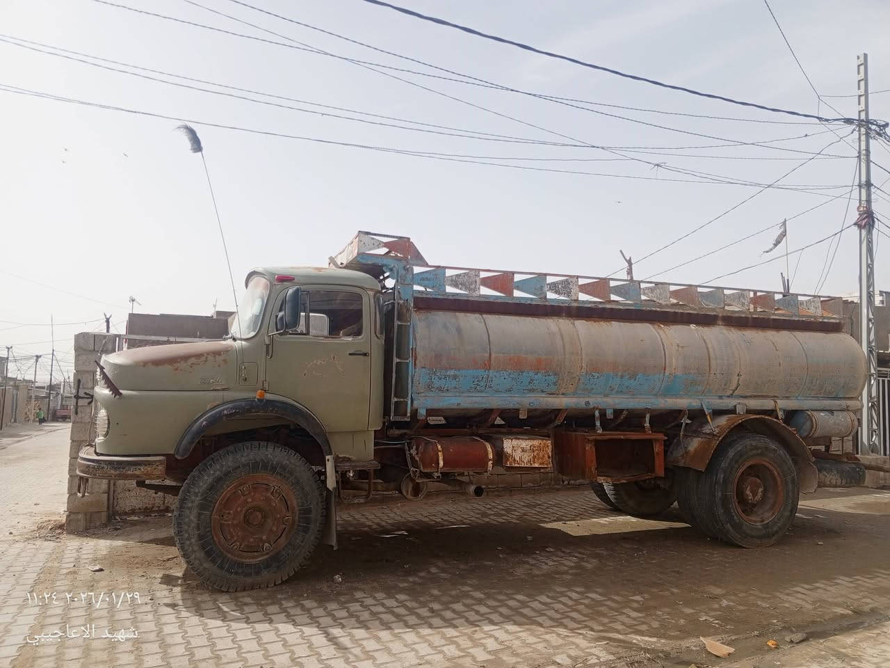 السلام عليكم للبيع اقچم موديل 80 سياره بلاديه رقم صلاح الدين بسمي مشروع وطني سياره  نضيفه بمعنى الكلمه شرط محرك شاصي قماره على وضع الشركه مكاني النجف ملاحظة السياره ابيعها شاصي بدون تانكي للستفسار ***********
