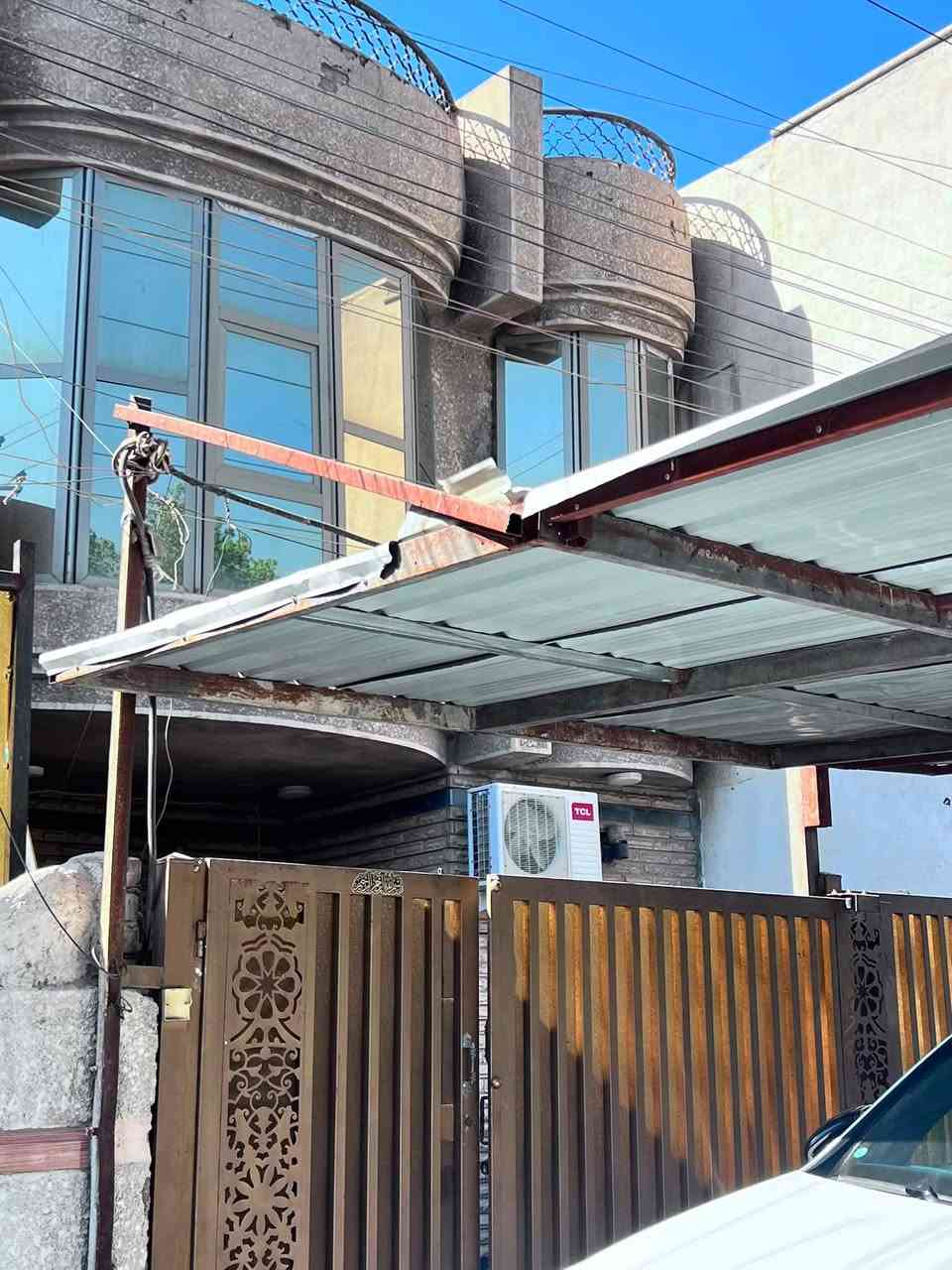 دار للبيع بسعر مناسب 110 متر 
الدوره خدمي الشرطه وابوً طياره

290 مليون 
***********
