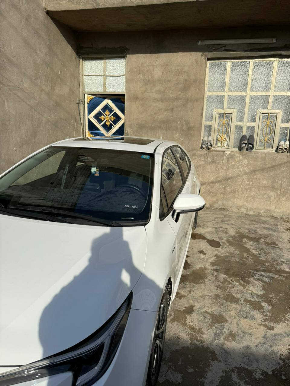 السلام عليكم اخوان كورولا هايبرد موديل 25 الشكل الامريكي بها اصب عين طخه باب السائق سعر 155 رقم الهاتف ***********
