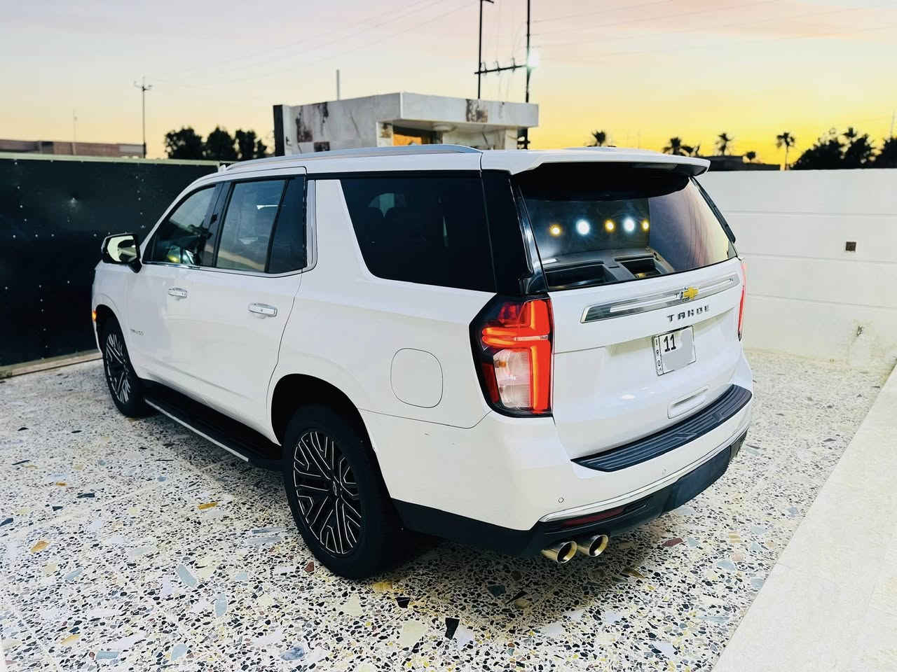 يالله
السلام عليكم تاهو 2022 هاي كانتري 
 CANTREHE فول 1/1 اقوه موصفات بل تاهو رقم بغداد الجديد باسمي هزه وفحص وسنويه كله جديد امريكي صور الحادث مرفقه بلمنشور سياره كلين بدون حادث بارد فقط بل جاملق  وهنا بلعراق صار بيه شخط بين الباب ولجاملق بدون دواخل صطحي صاير 
الموصفات 
1-شاشه 
2-بصمات 5  +بصمه ابواب 
3-كشنات جلد + جميع الشنات كهرباء + ثلاث حركات +تدفئه وتبريد +خزن ميموري 
4-مري كهرباء وشفط +قلاب عند الجروع +هيترات بل مري 
5- كامرات 6
6- كشنات Vip منفصل 
7رادارات امامي وخلفي وجانبي 
8-داتشو شاشه دجتل 4مودات  
9-جنطه كهرباء +جلاق 
10-ماشيه 92 
11-قاصه
12-شاحن لاسلكي 
13- تحكمات ستيرن 
14- حساسات امامي خلفي 
15-ويل حجم 22من امريكا
16- بجم كبس 
17-قاصه 
معروفه موصفات هاي كانتري اقوى موصفات بل تاهو مكان بغداد السعر(368)وبيه مجال الستفسار (***********)
